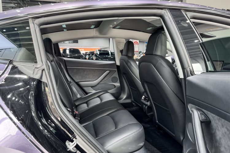 Used Tesla Model 3 2022 Rear-Wheel-Drive Version Interior 5