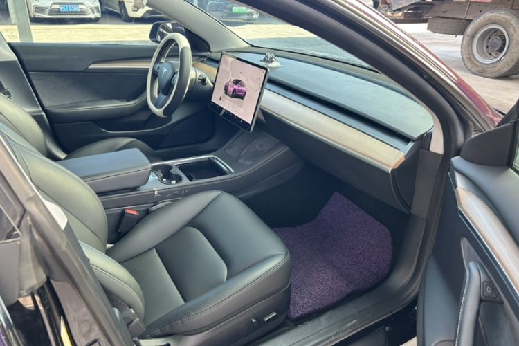 Used Tesla Model 3 2022 Rear-Wheel-Drive Version Interior 6