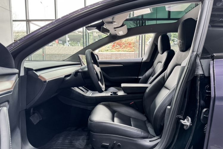 Used Tesla Model 3 2022 Rear-Wheel-Drive Version Interior 8