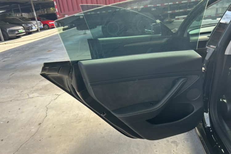 Used Tesla Model 3 2022 Rear-Wheel-Drive Version Interior 8
