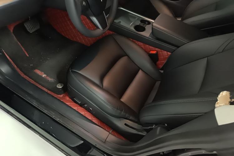 Used Tesla Model 3 2022 Rear-Wheel-Drive Version Left Front Seat