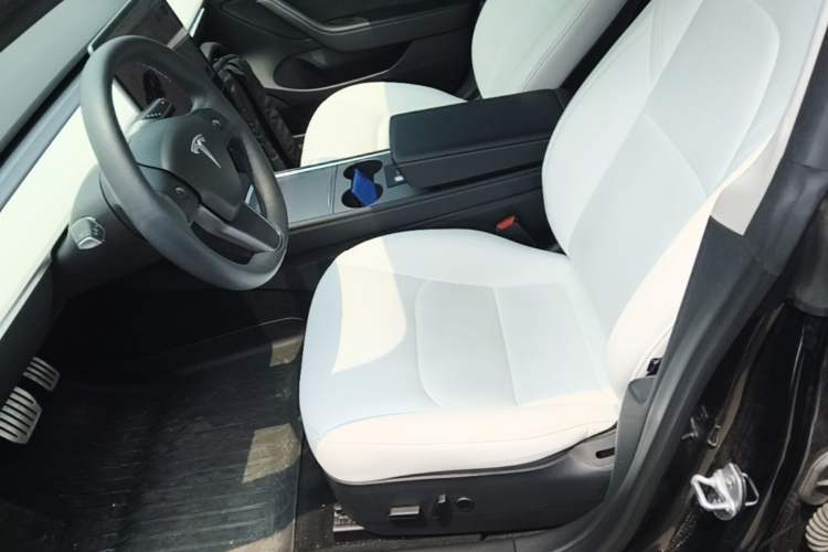 Used Tesla Model 3 2022 Performance High-Performance All-Wheel-Drive Version Left Front Seat