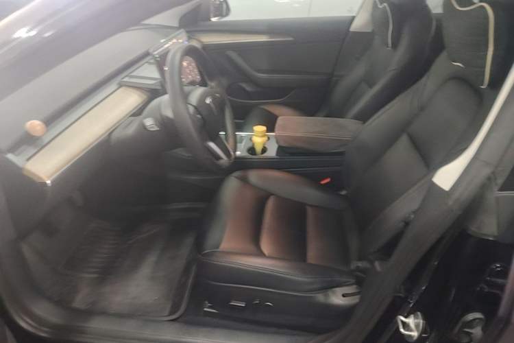Used Tesla Model 3 2022 Rear-Wheel-Drive Version Left Front Seat