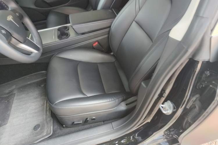 Used Tesla Model 3 2022 Rear-Wheel-Drive Version Left Front Seat