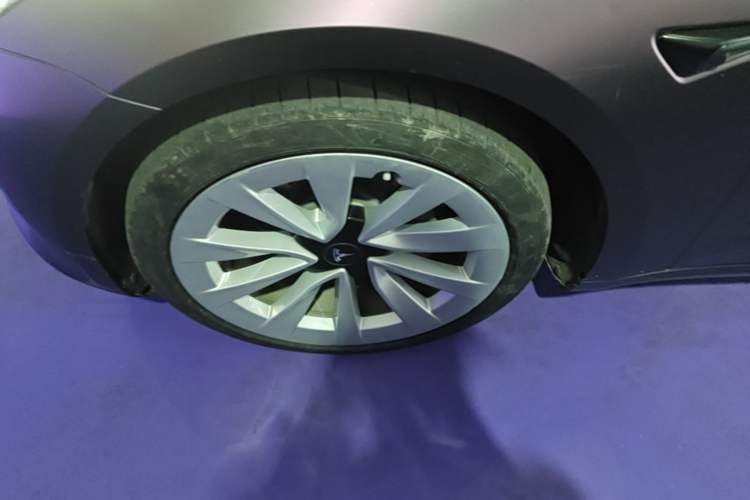 Used Tesla Model 3 2022 Rear-Wheel-Drive Version Left Front Wheel Hub