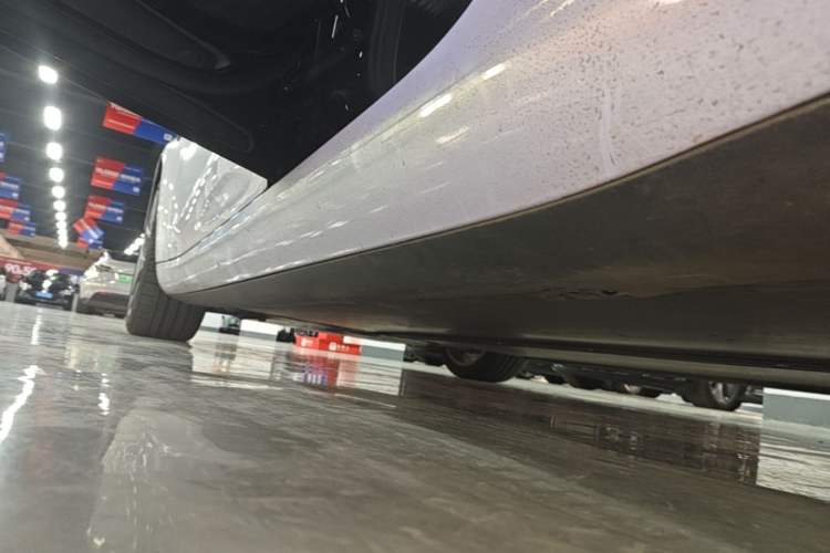 Used Tesla Model 3 2022 Performance High-Performance All-Wheel-Drive Version Left Side Sill