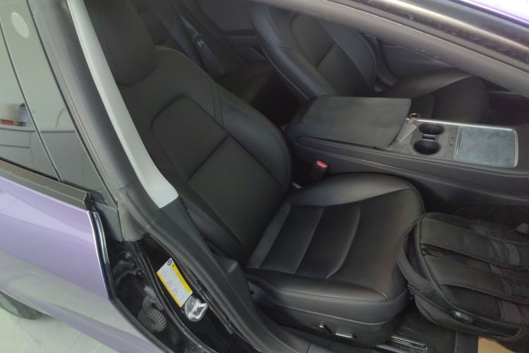 Used Tesla Model 3 2022 Rear-Wheel-Drive Version Right Front Seat