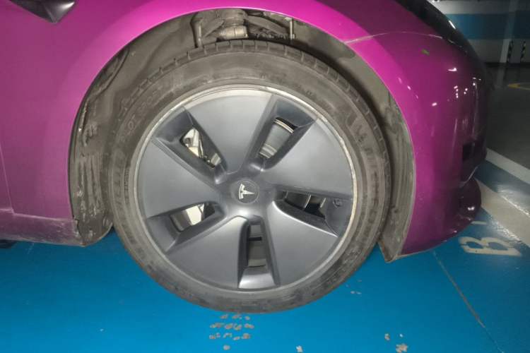 Used Tesla Model 3 2022 Rear-Wheel-Drive Version Right Front Wheel Hub