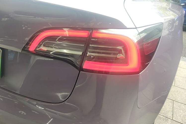Used Tesla Model 3 2022 Rear-Wheel-Drive Version Right Rear Taillight
