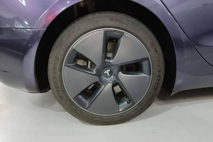 Used Tesla Model 3 2022 Rear-Wheel-Drive Version Right Rear Wheel Hub