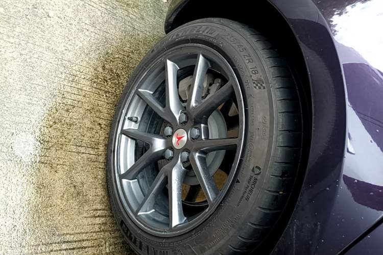 Used Tesla Model 3 2022 Rear-Wheel-Drive Version Right Rear Wheel Hub