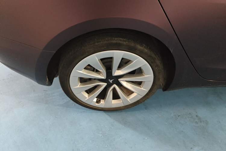 Used Tesla Model 3 2022 Rear-Wheel-Drive Version Right Rear Wheel Hub