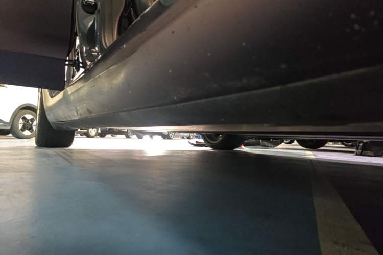 Used Tesla Model 3 2022 Rear-Wheel-Drive Version Right Side Sill