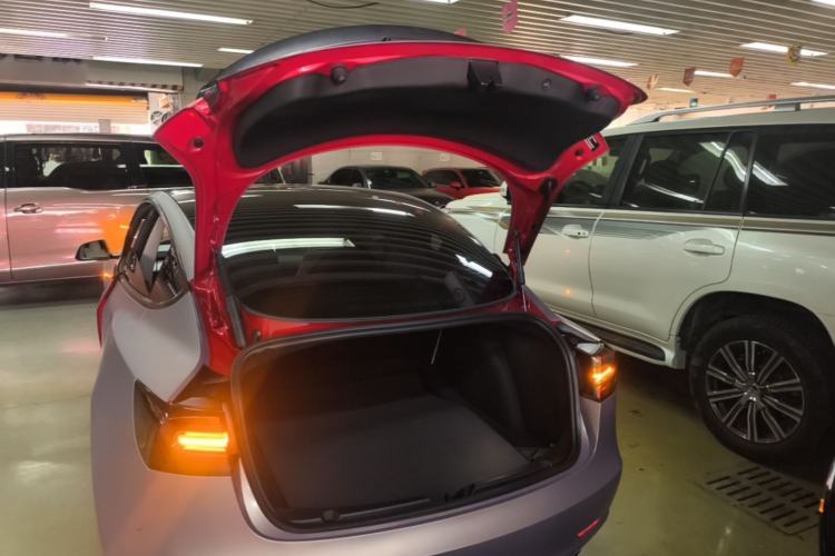 Used Tesla Model 3 2022 Performance High-Performance All-Wheel-Drive Version Trunk