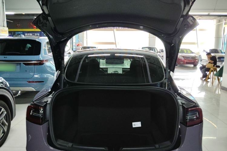 Used Tesla Model 3 2022 Rear-Wheel-Drive Version Trunk