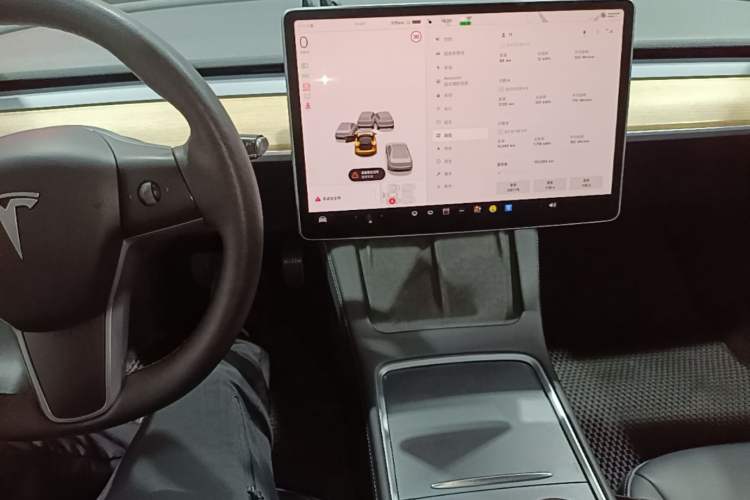 Used Tesla Model 3 2022 Rear-Wheel-Drive Version Audio And AC Panel