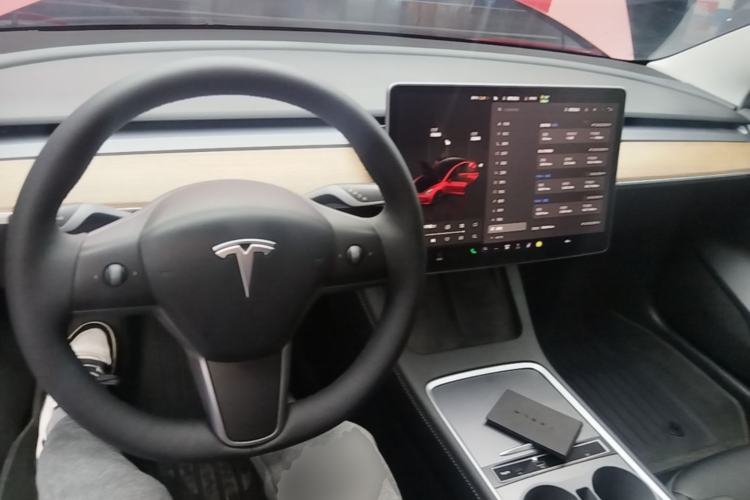 Used Tesla Model 3 2022 Rear-Wheel-Drive Version Center Console