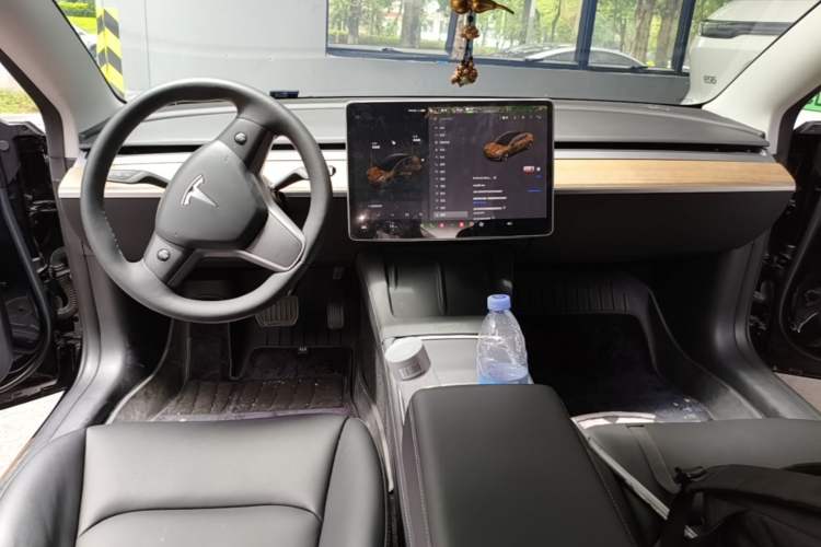 Used Tesla Model 3 2022 Rear-Wheel-Drive Version Center Console