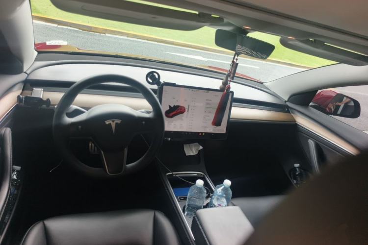 Used Tesla Model 3 2022 Performance High-Performance All-Wheel-Drive Version Center Console