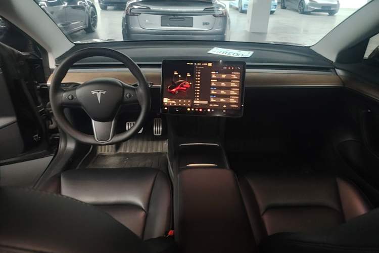 Used Tesla Model 3 2022 Performance High-Performance All-Wheel-Drive Version Center Console