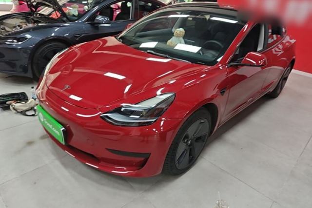 Ojetý Tesla Model 3 2022 Rear-Wheel-Drive Version