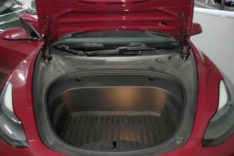 Used Tesla Model 3 2022 Rear-Wheel-Drive Version Engine Bay
