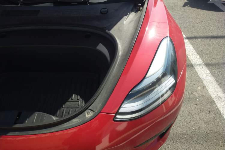 Used Tesla Model 3 2022 Rear-Wheel-Drive Version Engine Bay Left