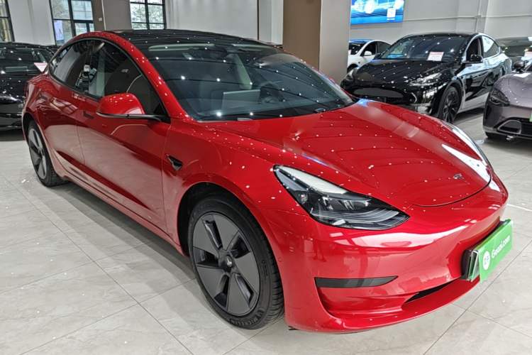 Used Tesla Model 3 2022 Rear-Wheel-Drive Version Front Right 45 Deg