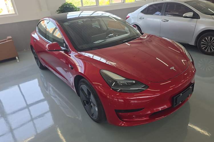 Used Tesla Model 3 2022 Rear-Wheel-Drive Version Front Right 45 Deg