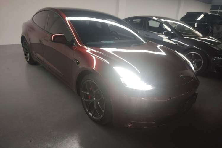 Used Tesla Model 3 2022 Performance High-Performance All-Wheel-Drive Version Front Right 45 Deg