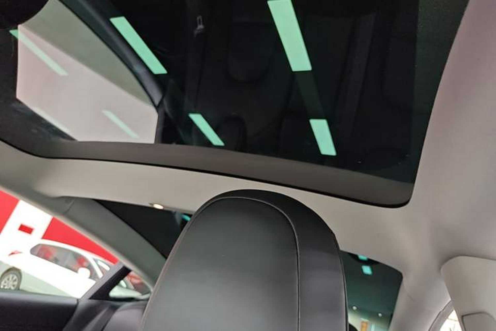 Used Tesla Model 3 2022 Rear-Wheel-Drive Version Headliner