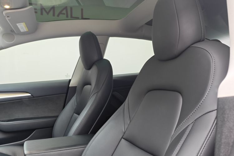 Used Tesla Model 3 2022 Rear-Wheel-Drive Version Interior 2