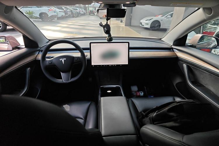 Used Tesla Model 3 2022 Rear-Wheel-Drive Version Interior 2