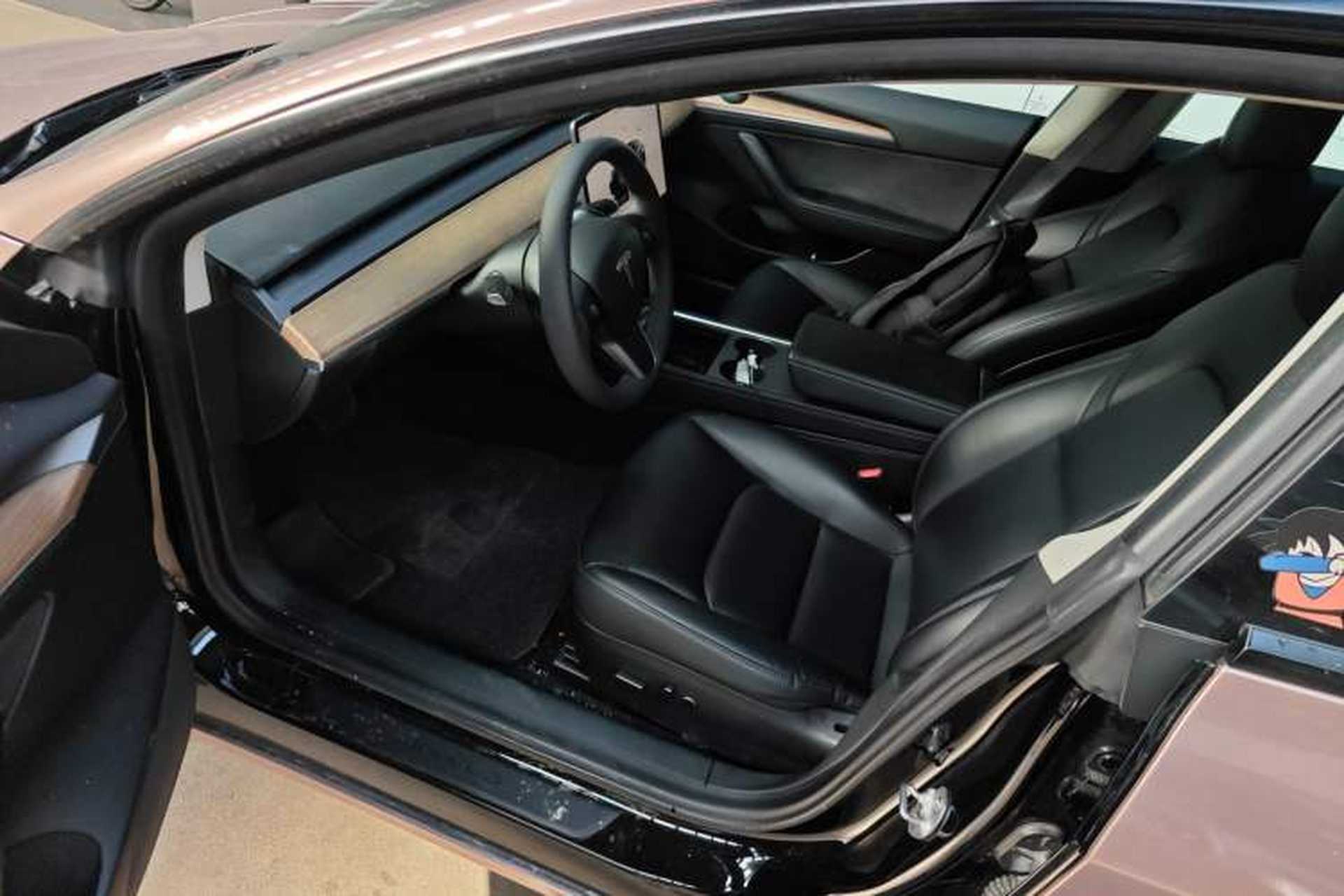 Used Tesla Model 3 2022 Rear-Wheel-Drive Version Interior 3