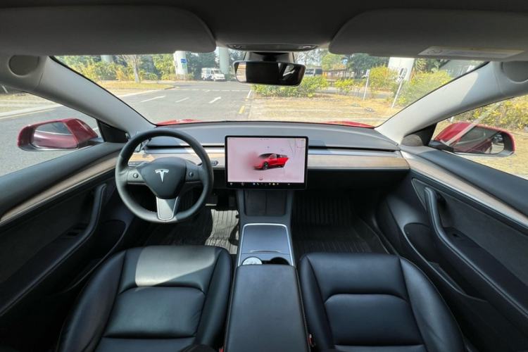 Used Tesla Model 3 2022 Rear-Wheel-Drive Version Interior 5