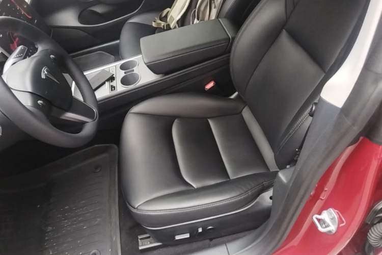 Used Tesla Model 3 2022 Rear-Wheel-Drive Version Left Front Seat