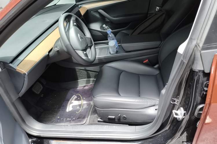Used Tesla Model 3 2022 Rear-Wheel-Drive Version Left Front Seat