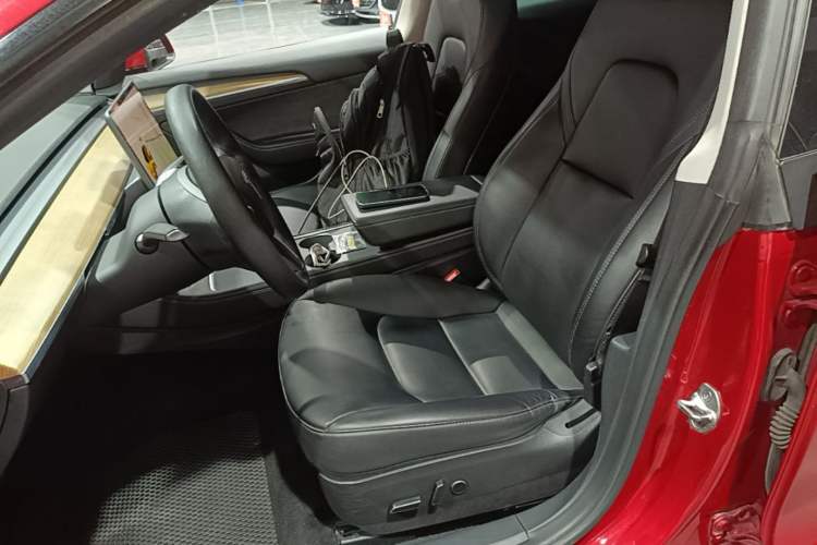 Used Tesla Model 3 2022 Rear-Wheel-Drive Version Left Front Seat