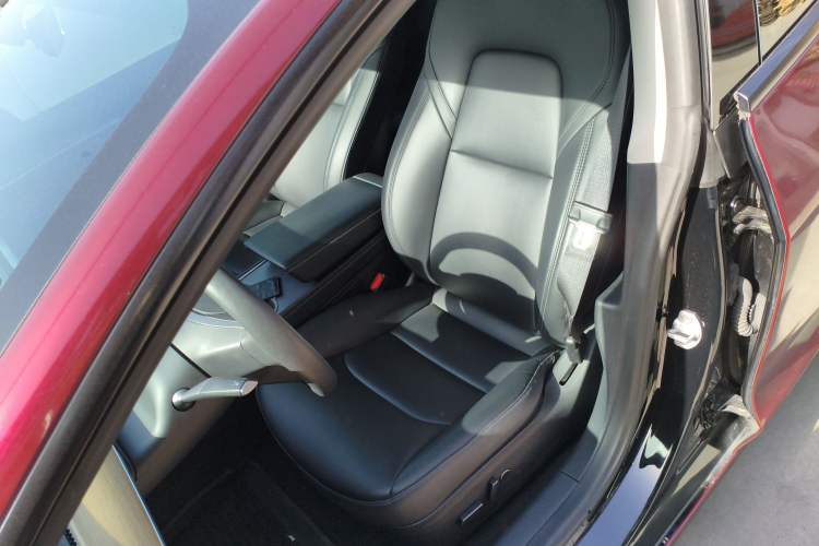 Used Tesla Model 3 2022 Rear-Wheel-Drive Version Left Front Seat