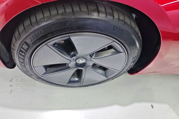 Used Tesla Model 3 2022 Rear-Wheel-Drive Version Left Front Wheel Hub