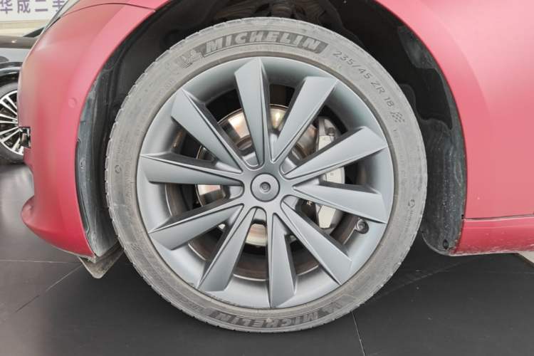 Used Tesla Model 3 2022 Rear-Wheel-Drive Version Left Front Wheel Hub