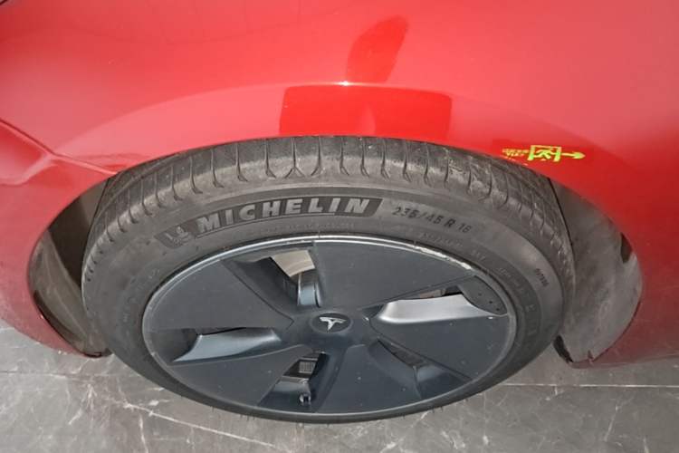 Used Tesla Model 3 2022 Rear-Wheel-Drive Version Left Front Wheel Hub