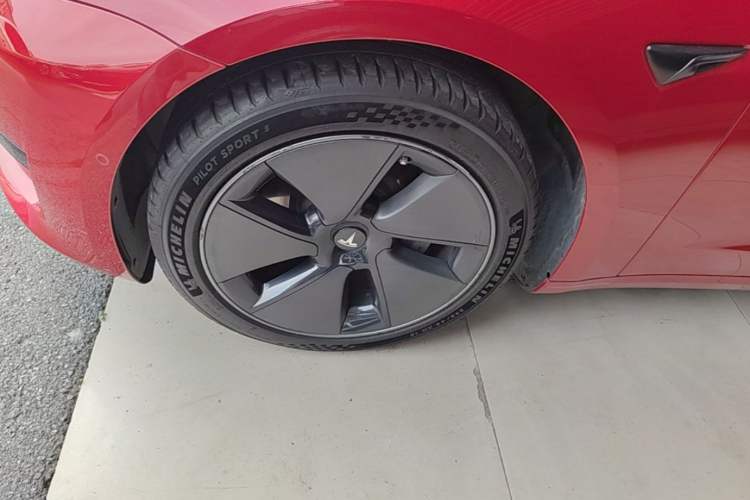 Used Tesla Model 3 2022 Rear-Wheel-Drive Version Left Front Wheel Hub