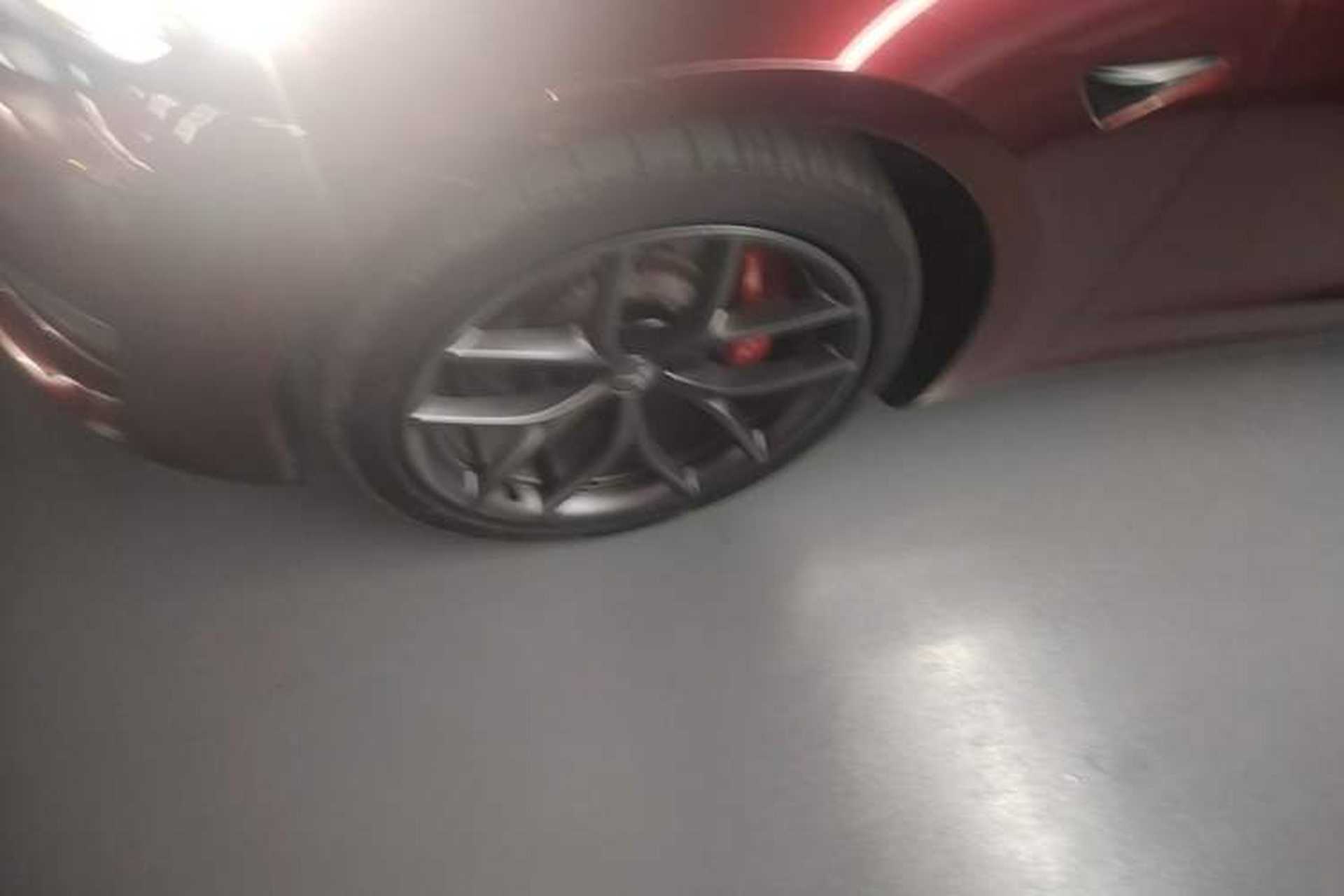 Used Tesla Model 3 2022 Performance High-Performance All-Wheel-Drive Version Left Front Wheel Hub