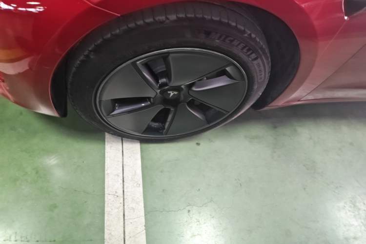 Used Tesla Model 3 2022 Rear-Wheel-Drive Version Left Front Wheel Hub