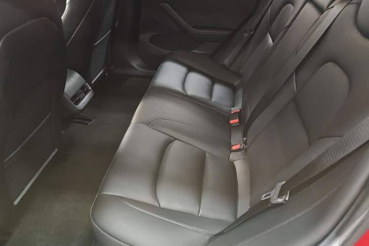 Used Tesla Model 3 2022 Rear-Wheel-Drive Version Left Rear Seat