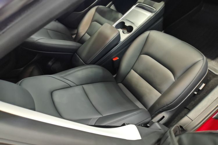 Used Tesla Model 3 2022 Rear-Wheel-Drive Version Right Front Seat