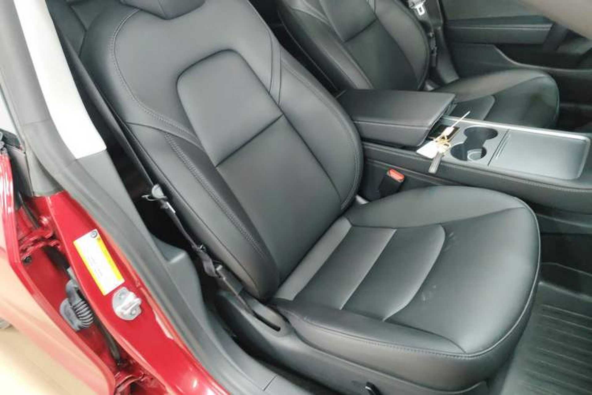 Used Tesla Model 3 2022 Rear-Wheel-Drive Version Right Front Seat