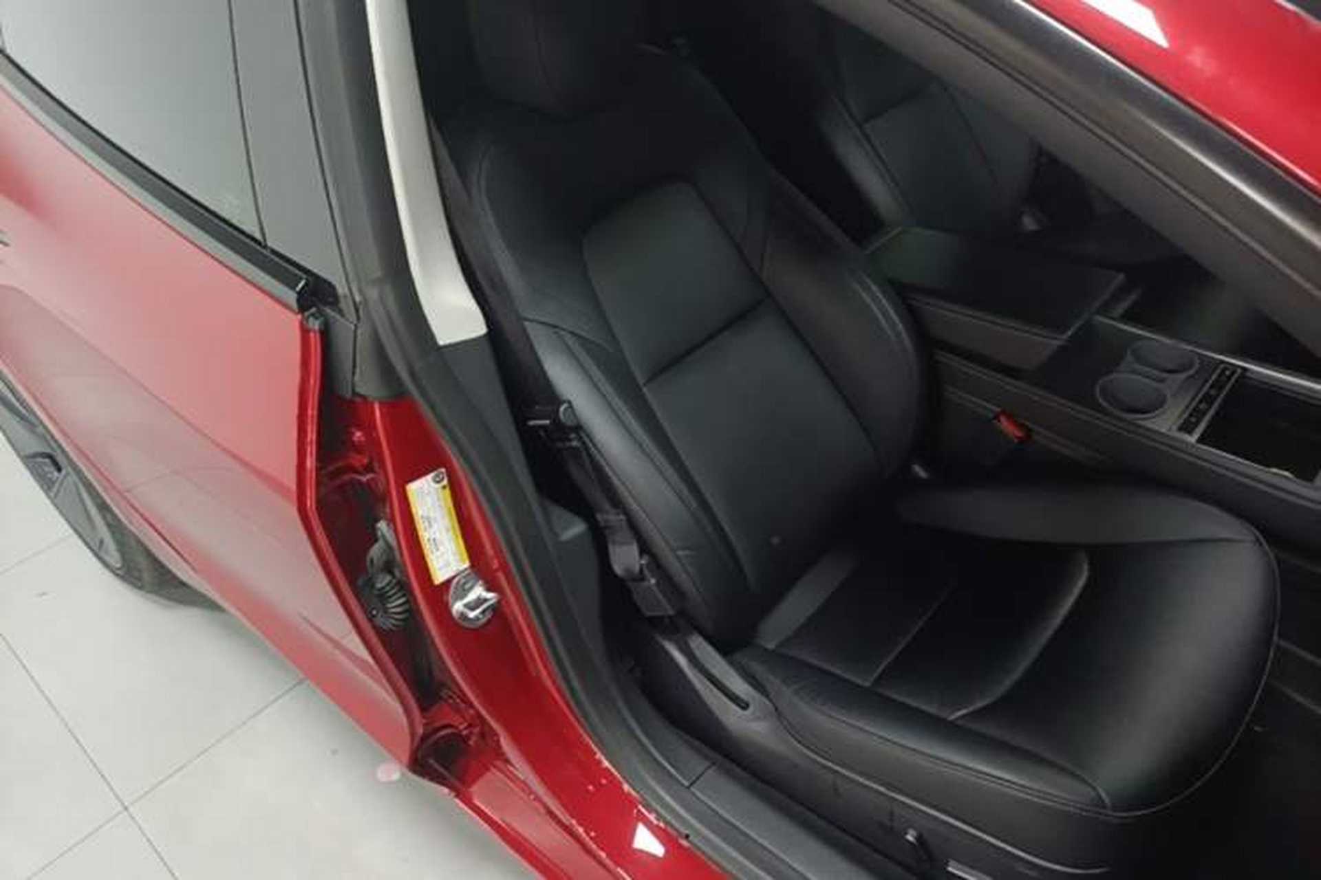 Used Tesla Model 3 2022 Rear-Wheel-Drive Version Right Front Seat