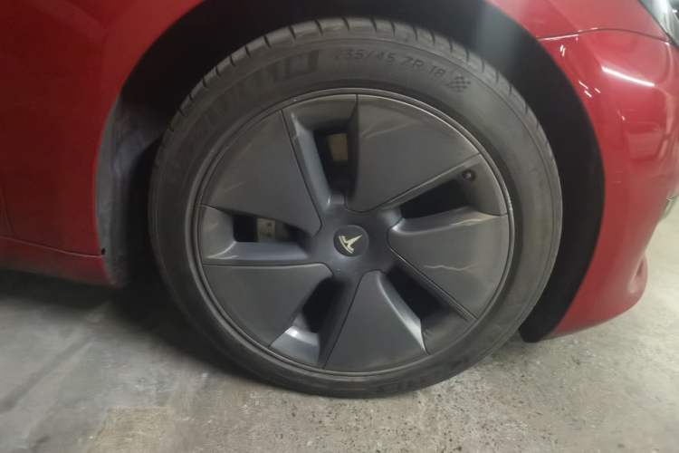 Used Tesla Model 3 2022 Rear-Wheel-Drive Version Right Front Wheel Hub